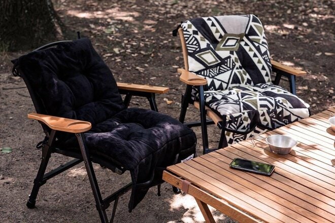 秋冬キャンプの主役「焚き火」をトコトン堪能する「難燃チェアカバー&ブランケット」！  4色カラバリ、選べるサイズ、汎用性もの画像005