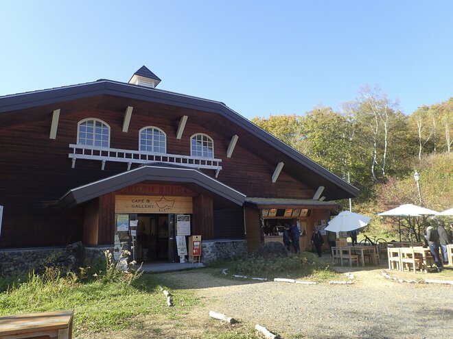 【晩秋登山】シャトルバス運行終了間近、澄みきった青空広がる「乗鞍岳」へ！  下山後は高原を散策して心身を癒す「歩治」を体験の画像015