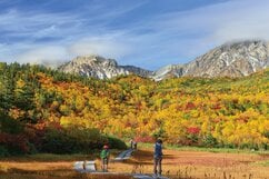 【カメラを持って秋山へ行こう】「中部山岳国立公園 栂池自然園」紅葉フォトトレッキングガイド＜長野県小谷村＞