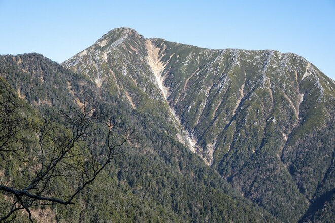 【北アルプス】大パノラマ！ 初冬の槍ヶ岳・穂高連峰を望む蝶ヶ岳へ日帰り登山《長野県》2022年の画像005