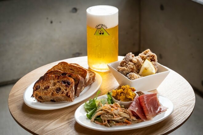 「高尾山でビール」の新定番スポット「クラフトロックタップルーム」に行ってみた！  飽きない「爽快感」生む「一直線の飲み口」こだわりとは？の画像006