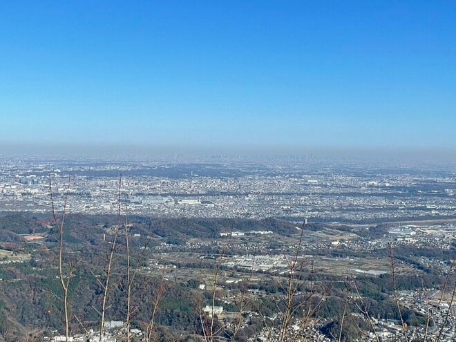 700ｍ前後の低山でも侮れない岩稜＆展望！  丹沢「革籠石山・仏果山・高取山」縦走レポ！  青い「宮ヶ瀬湖」見下ろす、“コースイチ”絶景スポットとは？の画像003