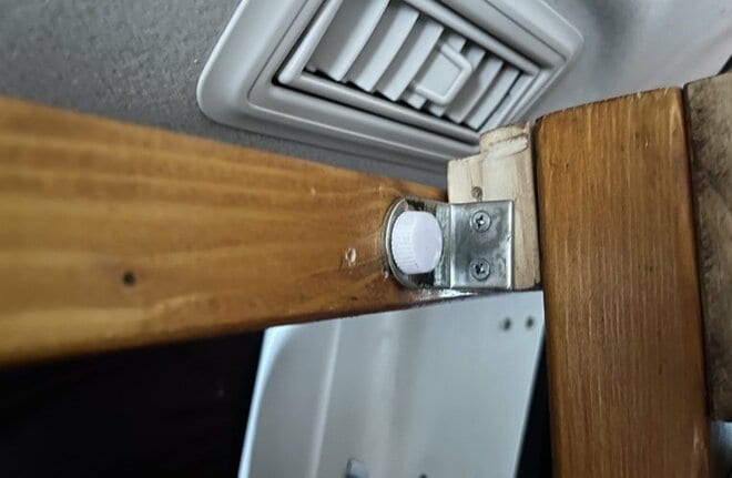 「車中泊」スペース快適化に欠かせない「棚」をDIY設置！  初心者に最適「ホームセンター資材」＆必須となる「2つの道具」とは！？  実践レポートの画像010
