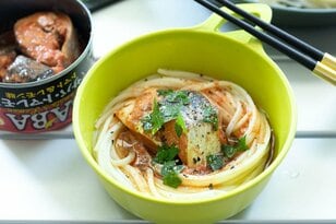 「そうめん × 缶詰」ぬめりを取るだけじゃないの？　茹でたそうめんを洗う本当の理由とは【缶詰博士の缶たん”CAN”P料理 vol.70】