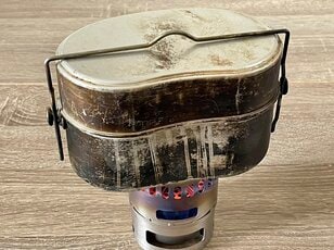 収納力抜群！  同時調理もOK！  今ブーム再燃の人気飯盒「山岳飯盒弐式」の魅力とは