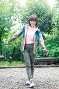 女優・釈由美子の「初心者のための山歩き」入門編 (3)  日帰り山歩きに必要な装備！  釈さんの「暑い季節でもマストな持ち物」とは？の画像002