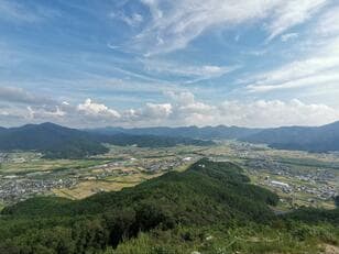 竹田城だけじゃない「天空の城」！ 兵庫県・丹波市の国史跡「黒井城跡」の絶景レポート