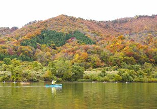 スノーピークの「本気サウナ」施設周辺アクティビティ！ ファン必見の「ミュージアム」と「カヤック」で新潟三条の自然体験