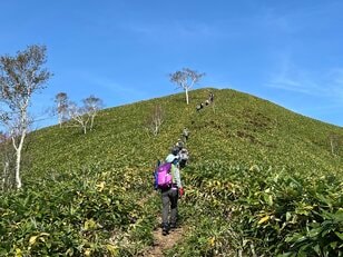 【第5回 コロンビア アウトドア アカデミー】 札幌から1時間、初心者に最適！  支笏湖を望む「絶景登山」ガイドツアー「イチャンコッペ山」レポート