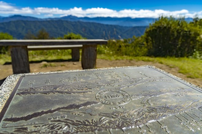 徒歩10分でアルプスの絶景！「まるでパッチワーク」長野「陣馬形山」の秋の景色とは？の画像010