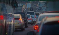 ゴールデンウィーク「高速道路」スマート運転術！ 「渋滞ポイント」と意外な「走行すべき車線」とは？
