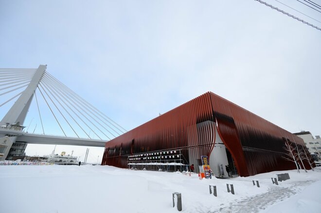 スキーもいいけど、青森行くなら観光も楽しまなきゃ！  冬でも “ねぶた” が間近で見られる「ねぶたの家 ワ・ラッセ」＆ 巨大彫刻 “あおもり犬” が鎮座する「青森県立美術館」の画像003