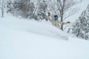 「これからが楽しい！」非圧雪すぎるスキー場と山上のレストランの絶品グルメ【シャルマン火打スキー場】 新潟県糸魚川市 2025年