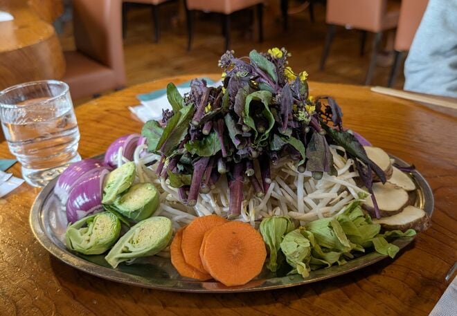 【わざわざ行く価値がある！】“自家飼育100％のジンギスカン” を提供する山形の名店「ひつじや」と春スキーの極上プランの画像009