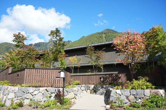 温泉＆紅葉散策【界 奥飛騨】で感じる北アルプスの秋 「飛騨高山」の伝統にもふれ、その魅力はさらに深まっていくの画像002