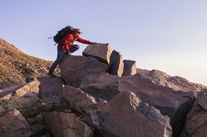 【イメージを覆す実力派】標高3,000m級や長期縦走にも使える「コロンビアのハイエンドなレインシェル」が “想像以上” と評判ですの画像007