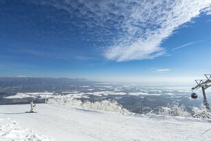 【春スキー＆スノーボードは北海道で！】3月以降もたっぷりの雪を満喫できる「北海道のスノーリゾート」7選   2025年