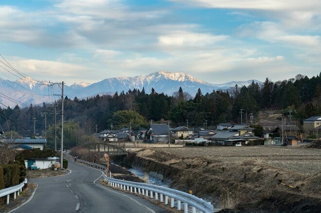 【渓流釣り解禁！】 雪残る山中を釣り上がる 「たった一匹の渓魚を釣るために」 長野県 2025年の画像001