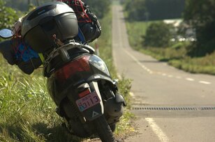 小旅行ツーリングにおススメ！  リッター50キロ⁉「維持費3万円」で楽しめる「原付2種」