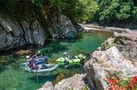 ＜川下り後に川原を掘って温泉に入れる「夢みたいな川」は10月が狙い目！＞世界遺産に流れ込む「美しき日本屈指の清流」で癒しの川旅を＜大塔川 前編＞【ユーコンカワイの股旅リバログ vol.42】