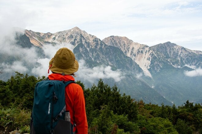 1時間半のライトトレッキング！  紅葉と白馬三山を湖面に映す「八方池」の絶景へ！の画像004