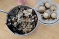 ＜ダイソー×簡単キャンプ飯＞１品でも豪華に見える「シェラカップ炊飯」にチャレンジ！【季節の外ごはん vol.37】の画像008
