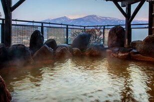 「日本百名山」と一緒に行きたい！  日帰り入浴できる「開湯300年以上」の名湯6選！  東北編【八甲田山・岩手山・蔵王山・八幡平・安達太良山】