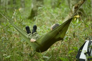 「ゆったりサイズ＝快適とは限らない！」失敗しないハンモック選びのために覚えておくべき「サイズと耐荷重の目安」【ハンモックハイキング -基礎と応用- vol.5】