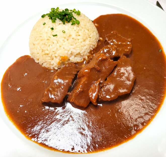 北イタリアの小さな山の街、春のメラーノを歩く【ブーツの国の街角で vol.38】の画像011
