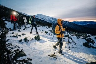 雪上歩行を快適にサポート「カトゥーラ」の雪上用スパイク「トラクションシリーズ」3モデル！  ハイキングや市街地の積雪に