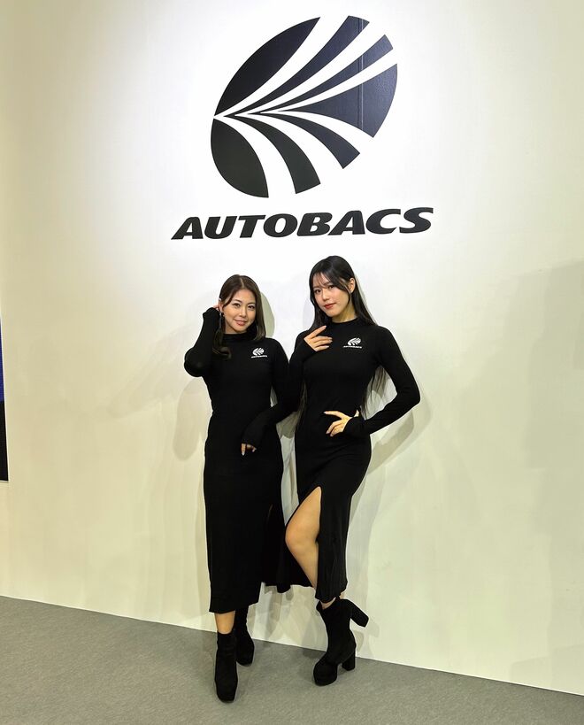 速報！「東京オートサロン 2024」が開幕！！ ド迫力のドリフト走行実演も、“可愛い子ちゃんやセクシー系美女まで” イベントを彩るコンパニオンも、待っている！【編集部リポート 第1弾】の画像022