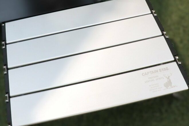 【ショップ店員に聞く！ はじめての“車中泊”グッズ】ド定番のキャンプミニテーブルが車内でも大活躍！  スペースに合うものを選んで〈石井スポーツ ヨドバシ新宿西口店 vol.12〉の画像002