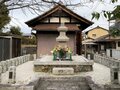 あの歴史的人物の意外な墓所がポツンとある。嵐山本線で嵐山駅まで行き、帰りは北野線で北野白梅町駅まで【関西鉄道路線周辺曼荼羅 vol.03「京福電鉄嵐山線」】の画像006