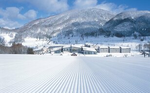 【スキーイン＆アウトができる宿  2025／26シーズン】タイパ抜群で移動ストレスも一切なし！  長野・新潟の「スキー場直結ホテル」7選