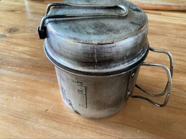 失敗しない「ソロキャンプ用クッカー」3選！ 「エバニュー