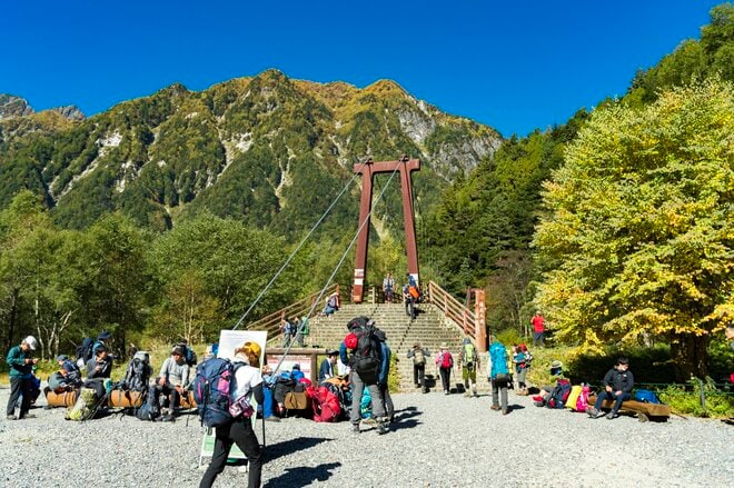 彩りも人出も最高潮！【2021年・秋】涸沢カールの紅葉事情と「驚異の写真」の画像003