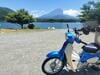 アウトドアでも根強い人気！  ホンダの小型オートバイ「スーパーカブ」シリーズ！  キャンプ＆ツーリングで愛用者が多い理由とは？