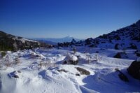 じつは八ヶ岳イチの展望が見られる特等席！「八ヶ岳ブルー」の向こうに聳える富士山が最高＜後編・編笠山＞【今日も山旅気分 vol.17】