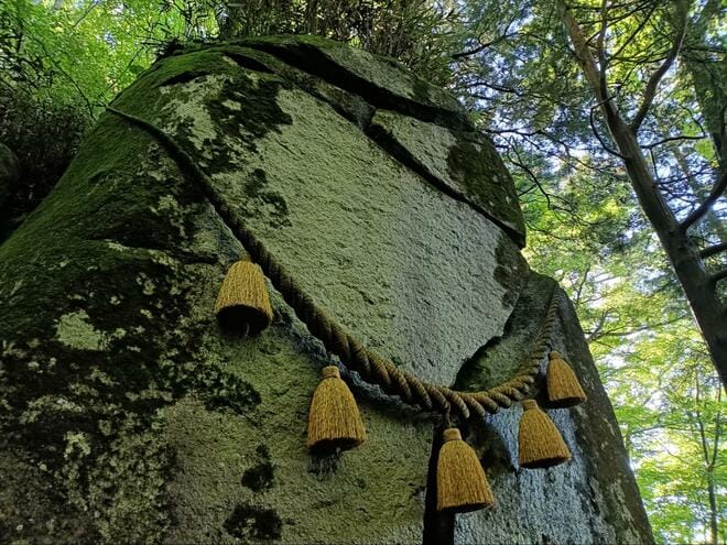 大岩の裂け目巡りで願いが叶う！？  パワースポット「石割神社」から「富士山と山中湖」 絶景を堪能する欲張りハイキング！ 「石割山」登山レポの画像005