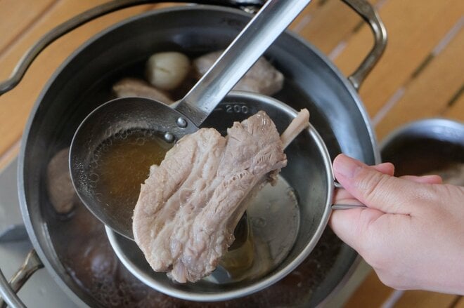 冬キャンプにもぴったり！  旨味たっぷりのスパイススープ「バクテー（肉骨茶）」レシピ【季節の外ごはん vol.64】の画像007