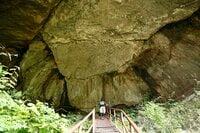 知る人ぞ知る！  奥三河の秘境「乳岩峡」 約1時間のハイキングでも圧巻「巨石＆奇岩」が連続！  峡谷の絶景コース【愛知県新城市】