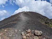 百名山「岩手山」の絶景！ 圧巻「お鉢めぐり」と女王「コマクサ」咲く「柳沢コース」の魅力！ ロングルート「1泊2日・小屋泊」登山レポ