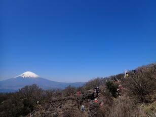 富士山＆箱根の絶景ひろがる「小田急線で行く山」5選！ 大山・金時山・塔ノ岳ほか「鉄道日帰り登山」に行くべき理由