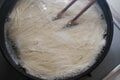 ＜そうめんの簡単洋風アレンジ＞トマトの酸味とバジルの香りでさっぱり「バジルツナトマトそうめん」で食欲が落ちる夏を乗り切る！【季節の外ごはん vol.47】の画像003