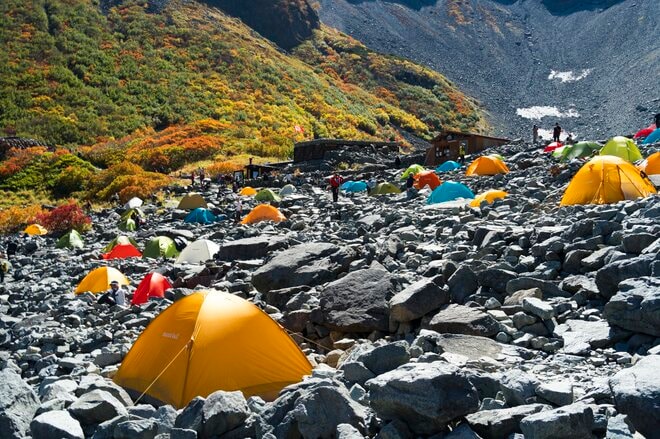 彩りも人出も最高潮！【2021年・秋】涸沢カールの紅葉事情と「驚異の写真」の画像008