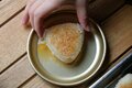 こんなの見たことある！？  昭和レトロな「バウルー」の焼きおむすび器を使ってみたの画像008