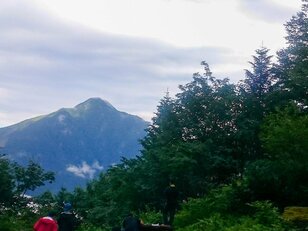 雨とハンガーノックで断念！ 女性ライターの実体験「登頂撤退」から学ぶ「夏の登山」のリアル