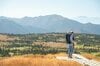 【登山】そこは、まるで天上の楽園！  “秋空を映す水鏡、黄金色の高層湿原になだらかに続く木道”  彩り鮮やかな原生林「苗場山」 長野県｜新潟県 2026年
