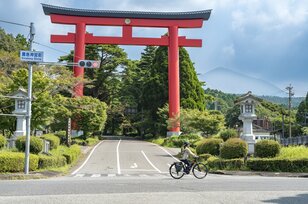 機動力抜群 “レンタサイクル” でまわる「霧島」旅！  九州の最強運スポット『国宝 霧島神宮』でパワーチャージ【鹿児島県霧島市】