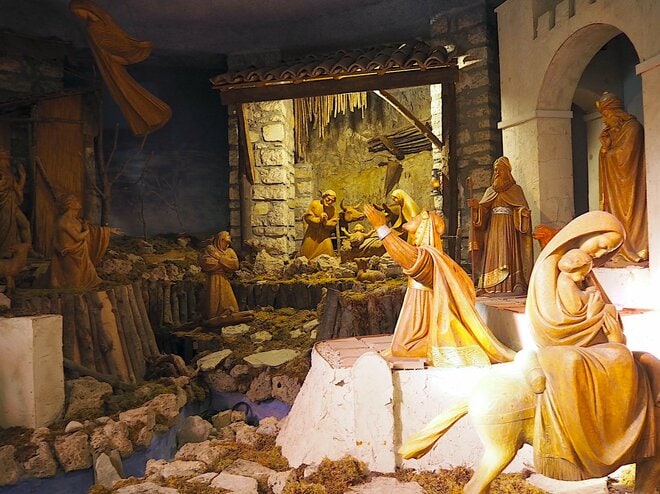 中世のまま時を止めた修道院などアペニン山脈の森と丘陵に囲まれたプレゼーぺの聖地ーグレッチョ巡礼ハイク【ブーツの国の街角で vol.44】の画像015